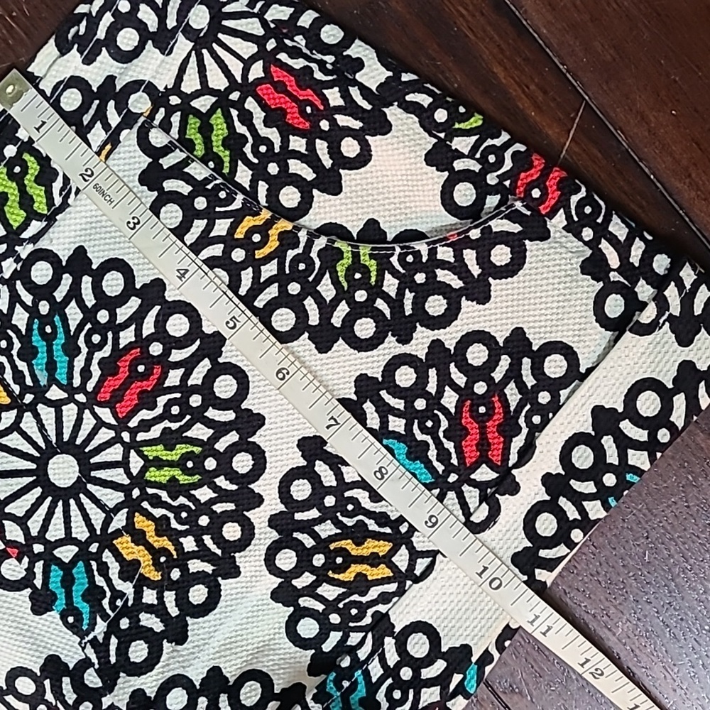 JUDITH MARCH Multi-Color Medallion Print Shorts With Ruffle Pockets - Picture 7 of 8
